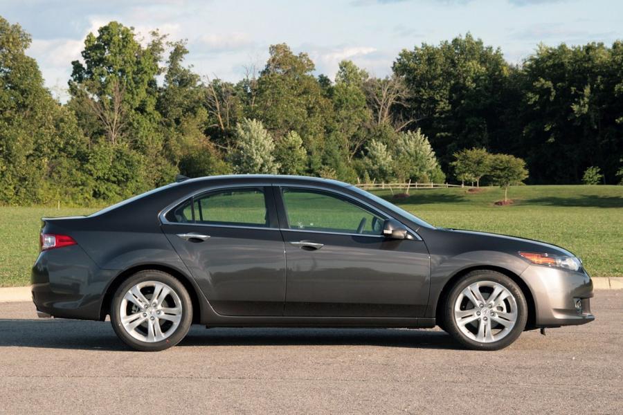  Acura TSX V6 2010 года  (фото 3 из 87)